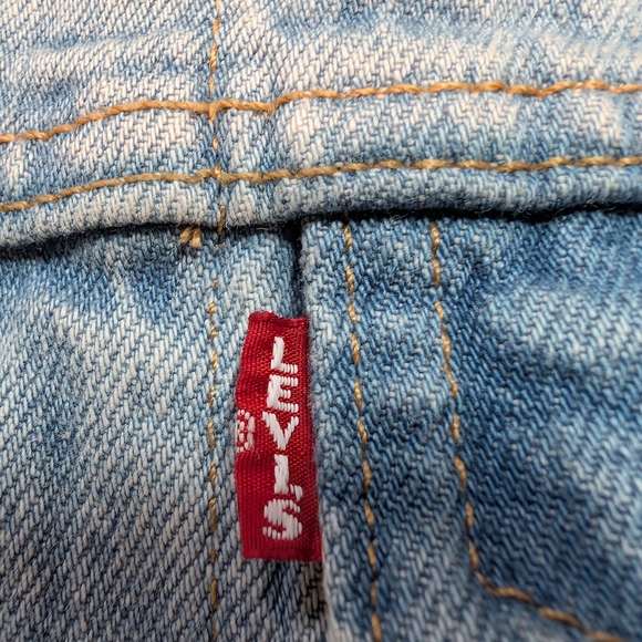 Levi's Vintage-inspired 'Big E" Light Wash Denim Jacket, Women's Small - Picture 2 of 8